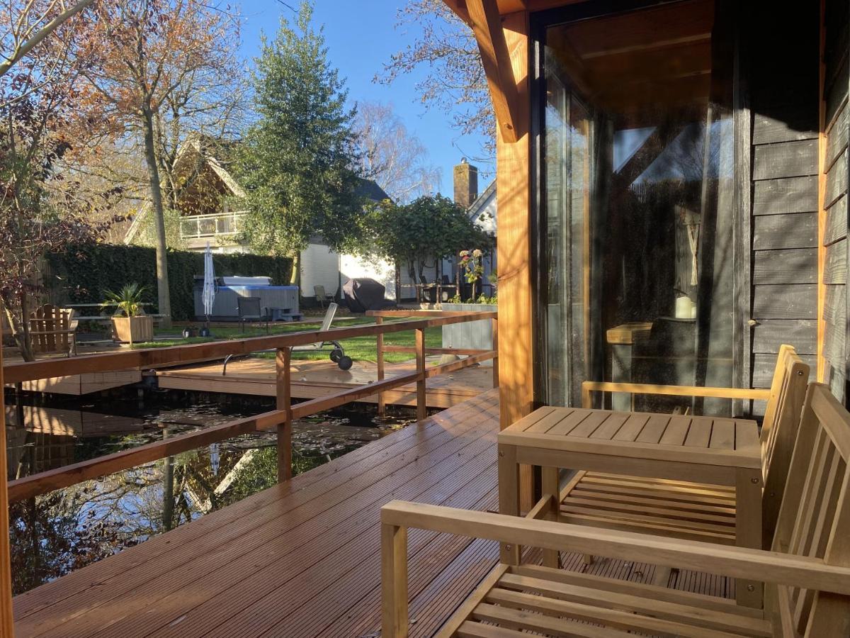 Casa Aan De Plas, B&B Met Sauna En Hottub Of Jacuzzi Nieuwkoop Exterior foto