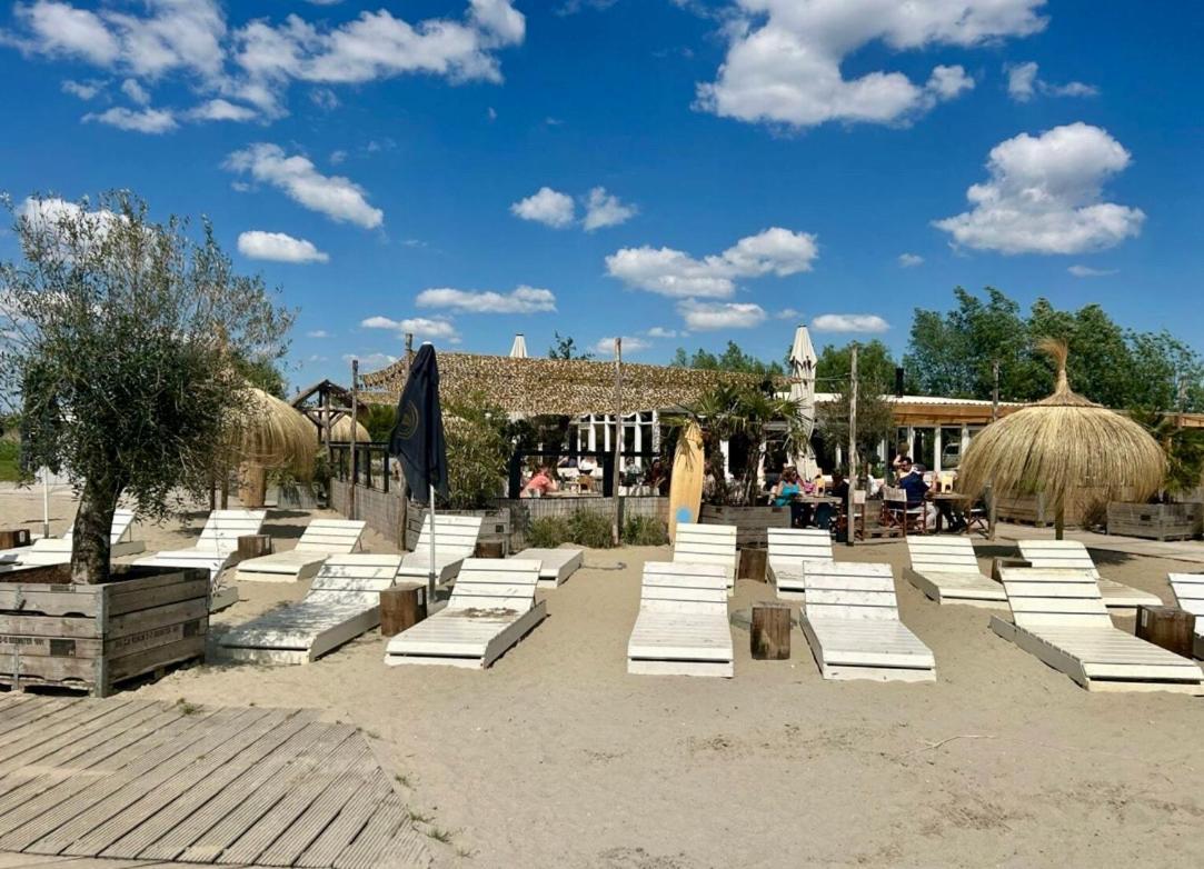 Casa Aan De Plas, B&B Met Sauna En Hottub Of Jacuzzi Nieuwkoop Exterior foto